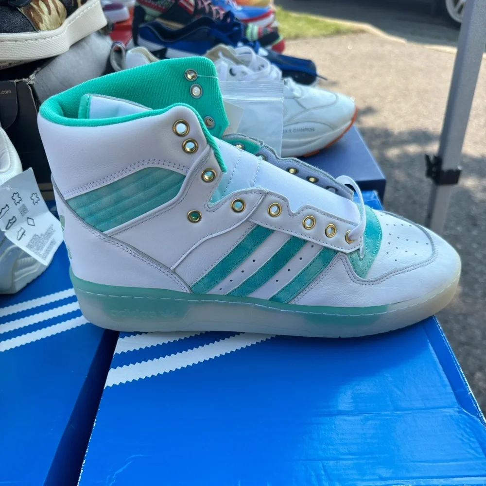 adidas Rivalry Hi - Picture 2 of 3